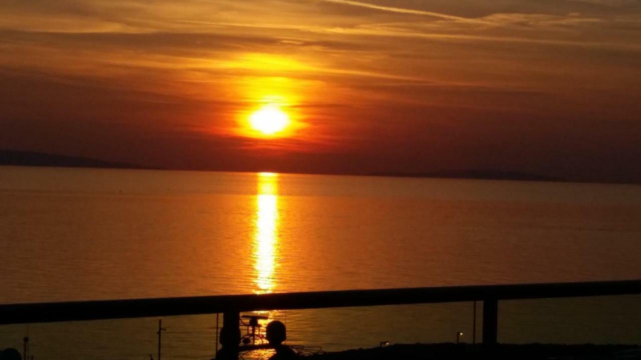 Apartments Sand Beach Сплит Экстерьер фото